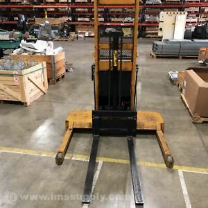 Big Joe 1518-A7 1500 lb Capacity Manual Straddle Stacker USIP