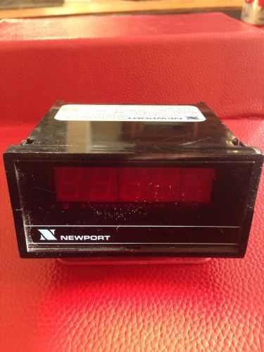 (RR25) NEWPORT ELECTRONICS 2001A-5 VOLTAGE METER