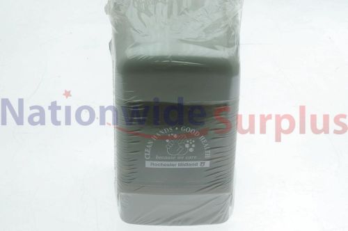 Rochester Midland R15 R15N03700 R 15 Bulk Liquid Soap Dispenser Grey