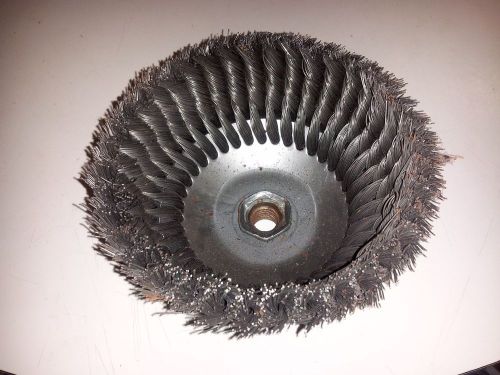 Weiler - wire cup brush  - diameter: 5&#034; hub - 5/8&#034; - 11  max 6000 rpm for sale