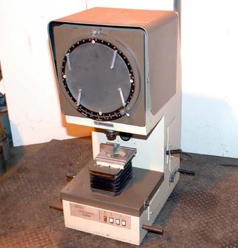 Mitutoyo 12 in profile projector comparator: type pj300 (inv.11205) for sale