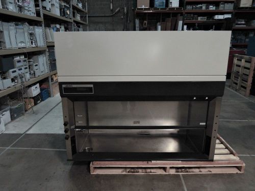Labconco Fume Hood, Great Condition, includes Acid &amp; Flammables Cabinets