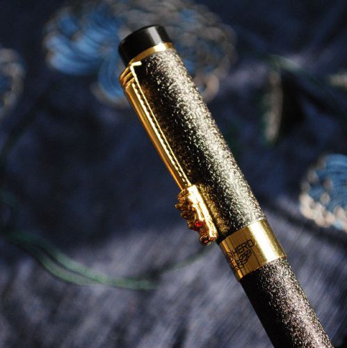 gift hero marble figure carved fountain pen 2_1121141257