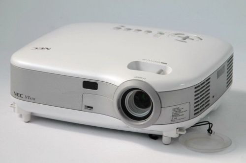 NEC VT670 LCD video projector XGA 1024x768 2100 Lumen 76% remaining time