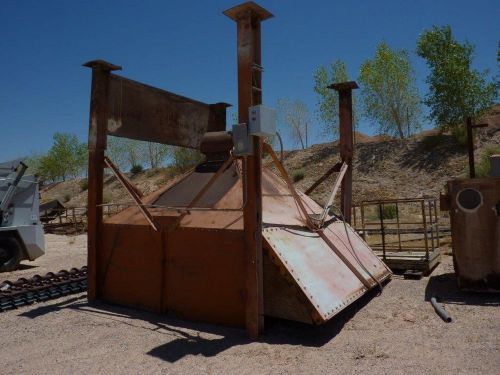 Agg. belt feed hopper w vibrators and gate (stock #1476) for sale