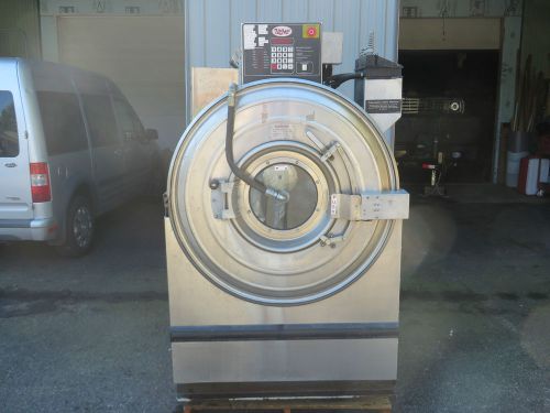 UNIMAC Washer Extractor, 85#, 1995 model, one owner, very good condition!