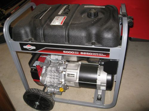 Briggs &amp; Stratton 5000/6250 Watt portable gasoline generator w/accessories