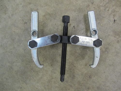 Plews gear / bearing puller Model 72-501  3/8&#034;-24 screw Made in USA  two arm