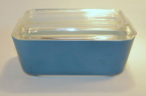 Vintage Pyrex Blue Refrigerator Dish Ovenware 0502 with Clear Lib, Cover
