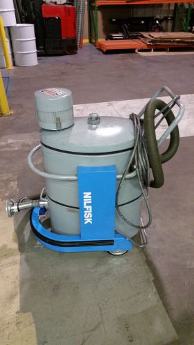 Nilfisk Vacuum/Dust Collector