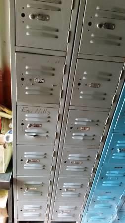 VINTAGE SET OF MULTIPLE COMPARTMENTS SCHOOL GYM LOCKERS