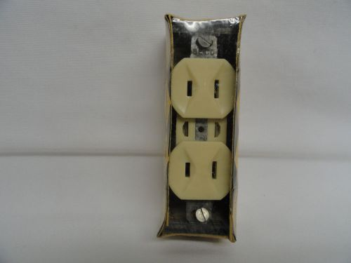 NOS Bryant Eelectric 801-I Flush Duplex Outlet Ungrounded Outlet