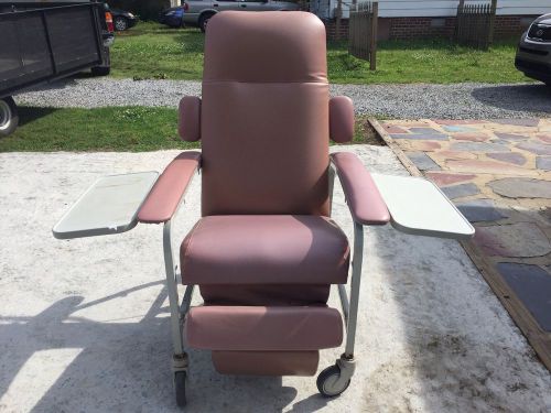 Lumex Clinical Care Recliner