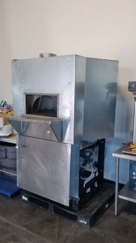 Woodstone Mt. Chuckanut 4&#039; Stone Hearth Oven Pizza Deck Oven