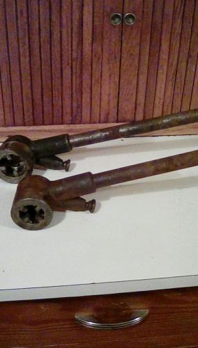 (2) Vintage Toledo Pipe Threading Co. 17&#034; Ratchets &amp; 1/2&#034; &amp; 3/4&#034; Dies