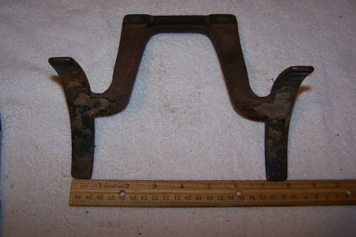 Antique Briggs and Stratton Heavy Duty Cast Iron Tank Bracket part #61380