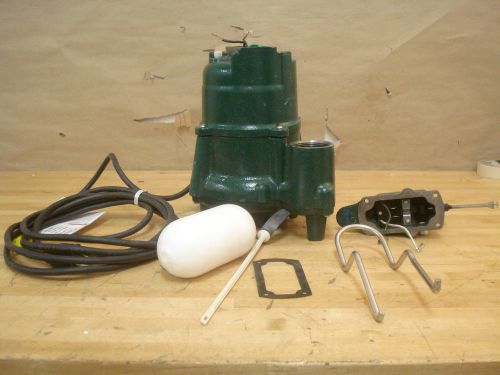Zoeller d98 submersible sump pump, 1/2 hp, 1-1/2&#034; npt discharge, 230v | (p3) for sale