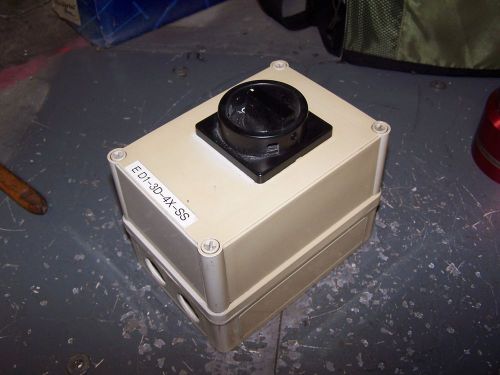 AEG ENCLOSED 25 AMP DISCONNECT SWITCH 600 VAC 7.5 HP 3 PHASE