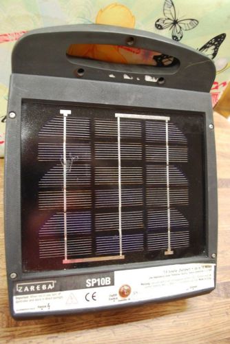 Zareba Solar Power Electric Fence Controller 10mil radius SP10B .15 joule output
