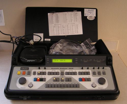 Starkey Acoustic Analyzer Audiometer AA30 w/Headphones, Cables and More