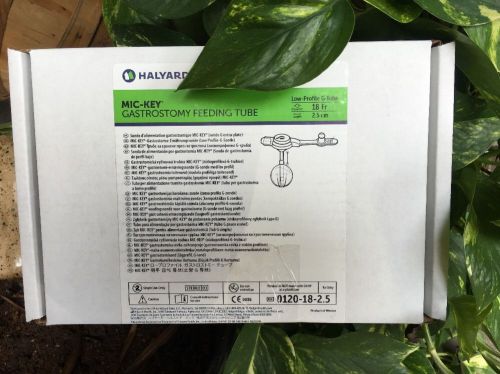 Halyard Mic-key Low Profile 18FR 2.5cm