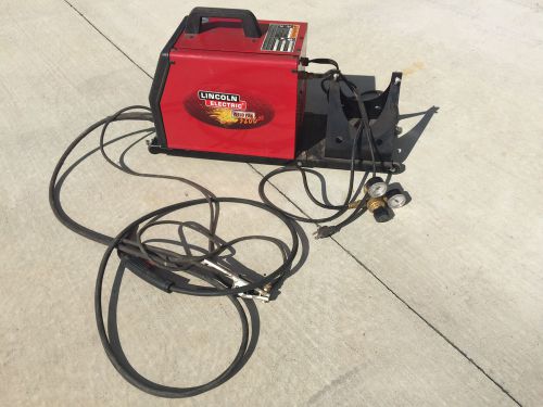 LINCOLN ELECTRIC WELDPACK 3200 IN EXCELLENT CONDTION 