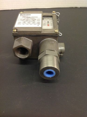 New barksdale pressure switch a9675-3  235-3400 psi (d706) for sale