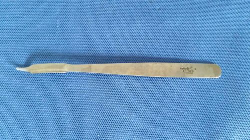 Arthrex (AR-13210) Hohmann Retractor, Low Profile