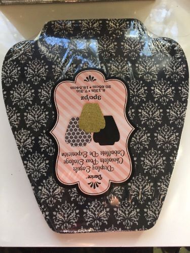 3 Piece jewelry Display Busts Easels Darice