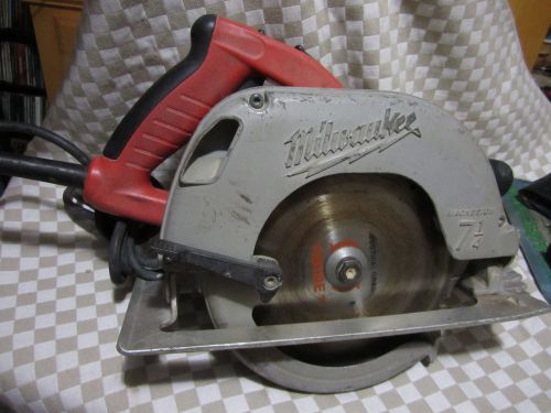 Pre-Owned Milwaukee 6390 7-1/4 inch Tilt-Lok Adjustable Handle Circular Saw
