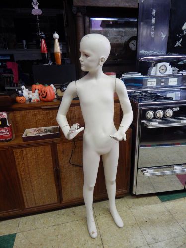 Vintage child, full body mannequin. 1980&#039;s? Good condition. Very unique!