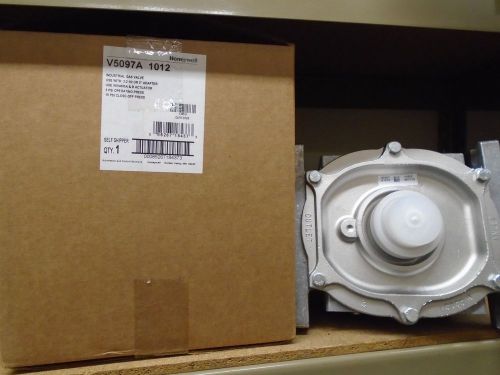 *New* Honeywell V5097A1012 Large Body Low Pressure Integrated Valve