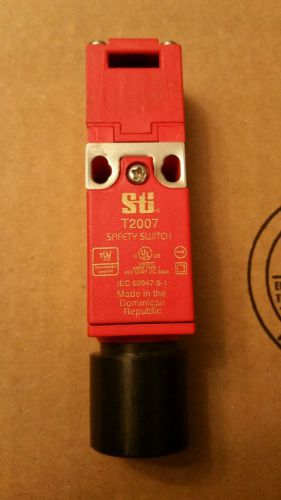 New - omron sti t2007 - 02tm safety interlock switch, 2nc, 5a @ 100v for sale