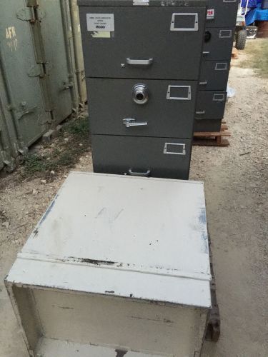 MOSLER  3 DRAWERS GSA CONTAINER/SAFE/FILE CABINET SECURITY