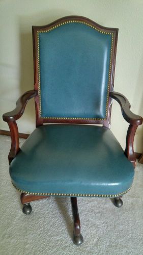 VINTAGE HANCOCK AND MOORE LEATHER OFFICE SWIVEL CHAIR