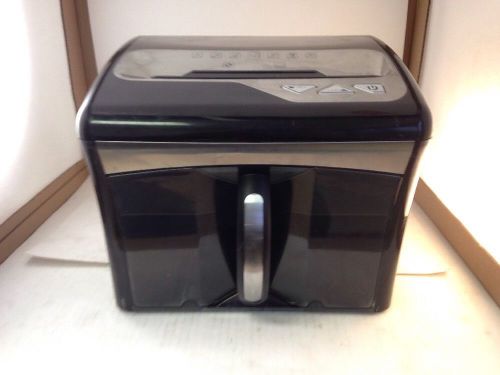 Staples Mailmate SPL-TXC12MA Crosscut Paper Shredder