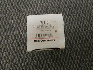 ARROW HART  7411C Locking Plug