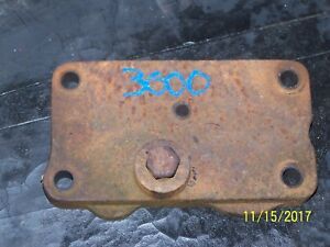 FORD 2000,3000,4000,5000,7000 TRACTOR HYDRAULIC COVER PLATE ON LIFTHOUSING