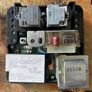 Honeywell RA890F1346  120V Protectorelay Control