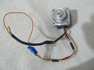 Oriental Motor Co. VEXTA STEPPING MOTOR PK245-01A 2 PHASE DC 1.2A