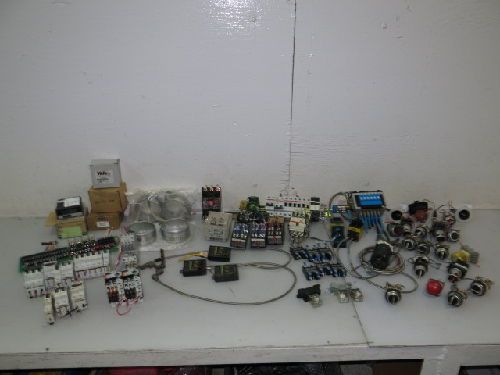 49 POUNDS ELECTRICAL LOT, CIRCUIT BREAKERS, PUSHBUTTONS, PANEL METERS