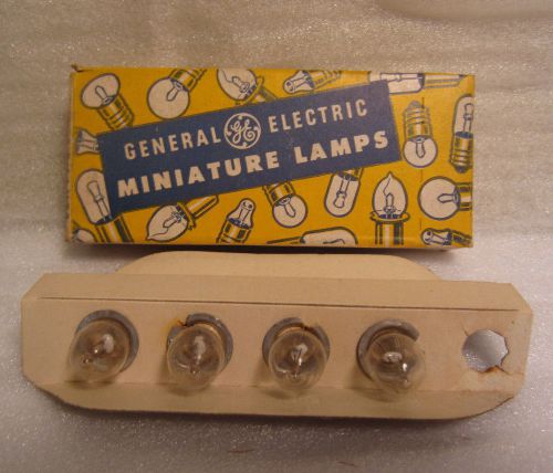 Box Of 4 GE General Electric PR12 Miniature Flashlight Light Bulb Lamps USA NOS