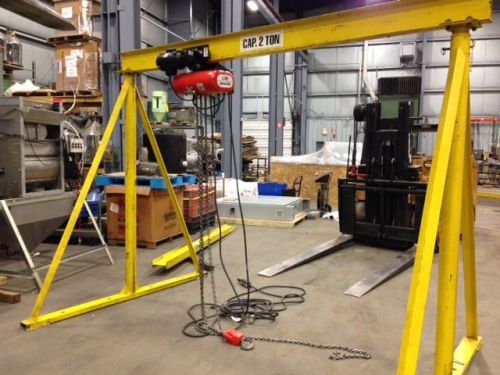 2 Ton Woodstock Gantry Crane w/ Loadstar CM Series 635 Hoist