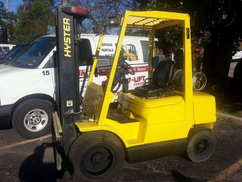 FORKLIFT Hyster 5,000 Pound Solid Pneumatic LP Gas