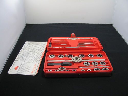 Mac Tools 41 Piece Super Fractional Tap and Hex Die Set Missing Seven Pieces.