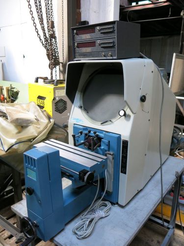 Deltronics Optical Comparator with DRO