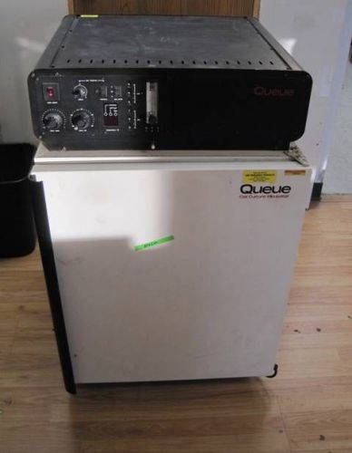 Queue systems model 2210 cell culture incubator laboratory oven parts or repair for sale