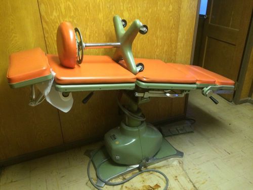 LOT OF 3 MEDICAL PROCEDURE EXAM TABLES CHAIR POWER