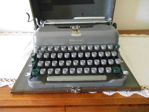 Imperial good Companion 3 Portable Typewriter With Cover 1950s