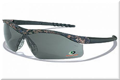 **DALLAS STYLE SAFETY GLASSES**CAMO/GRAY**FREE EXPEDITED SHIPPING**CASE INCLUDED